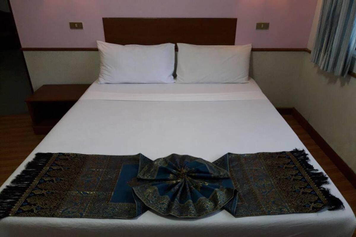 Krabi Grand Hotel Екстер'єр фото